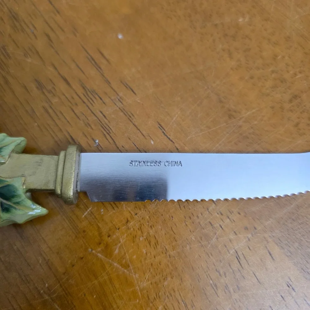 Christmas Holly‎ Berry Cheese Knife Serrated Stainless Steel Kitchen Utensil